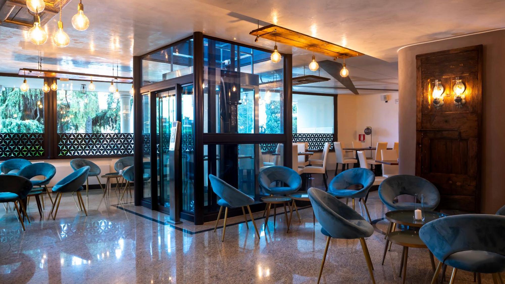 Gardone Palace Hotel การ์โดเน ริเวียรา ภายนอก รูปภาพ
